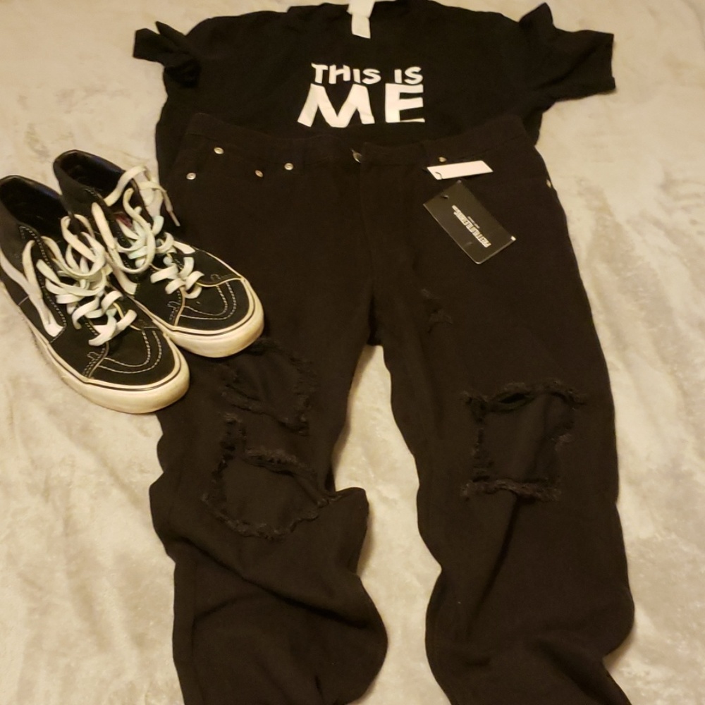 Pants - Picture 2 of 3